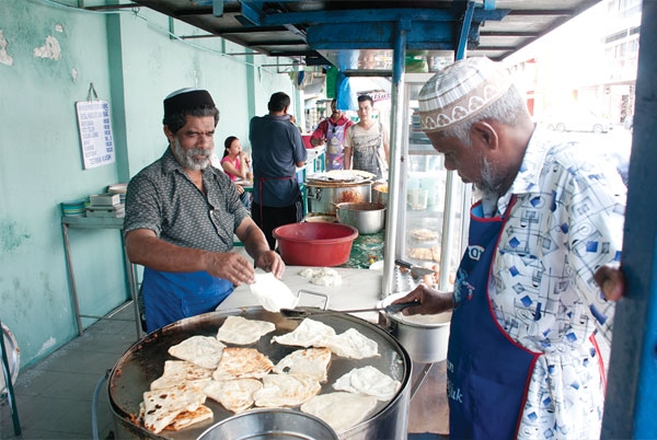 Fluffy roti canai at Transfer Road